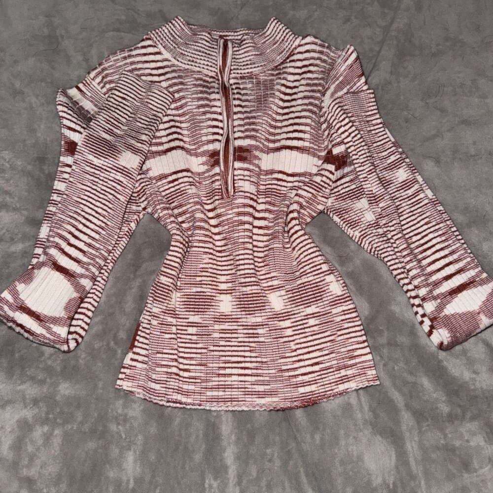 Altar'd State Women's Red and White Shirt